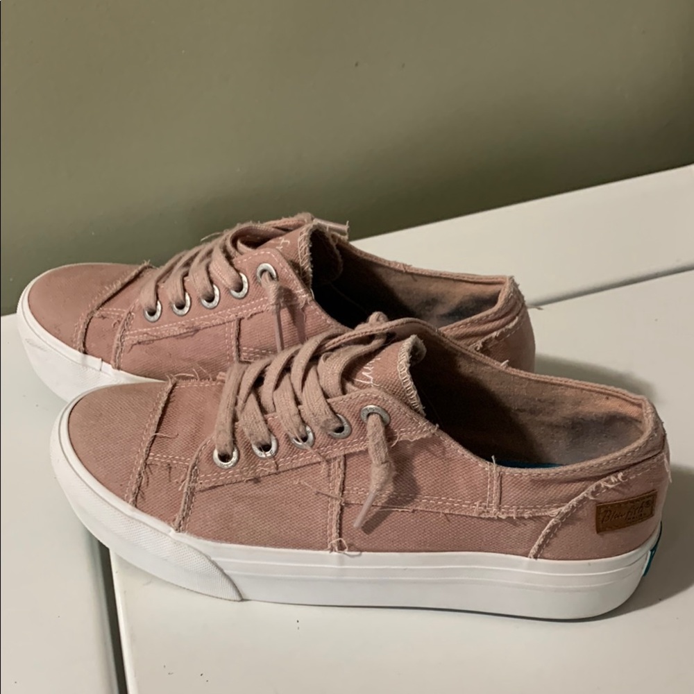 Blowfish Women's Pink Canvas Sneakers
